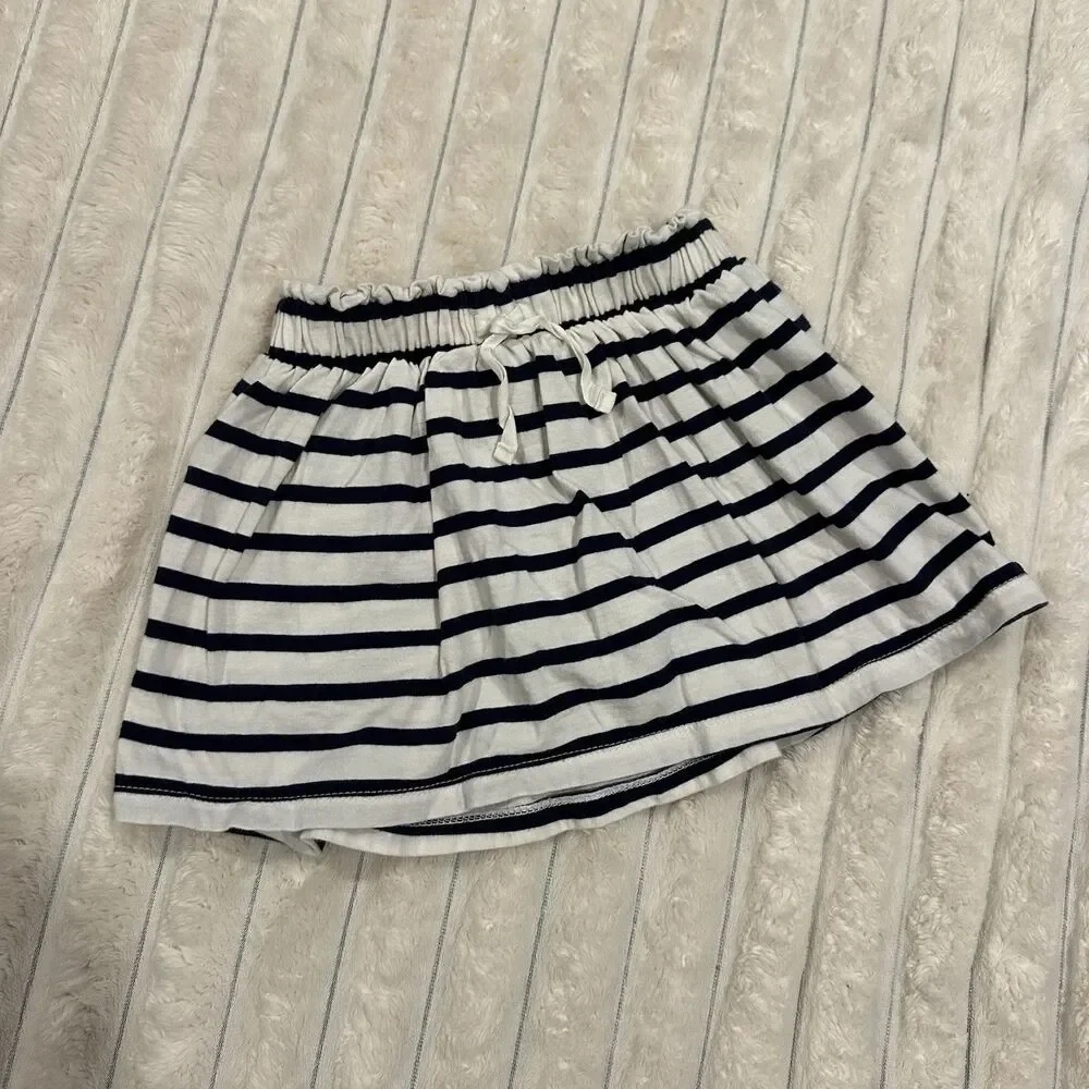 Girls Lot Of 4 Skirts/Skorts size 4/5 Gap Old Navy H&M